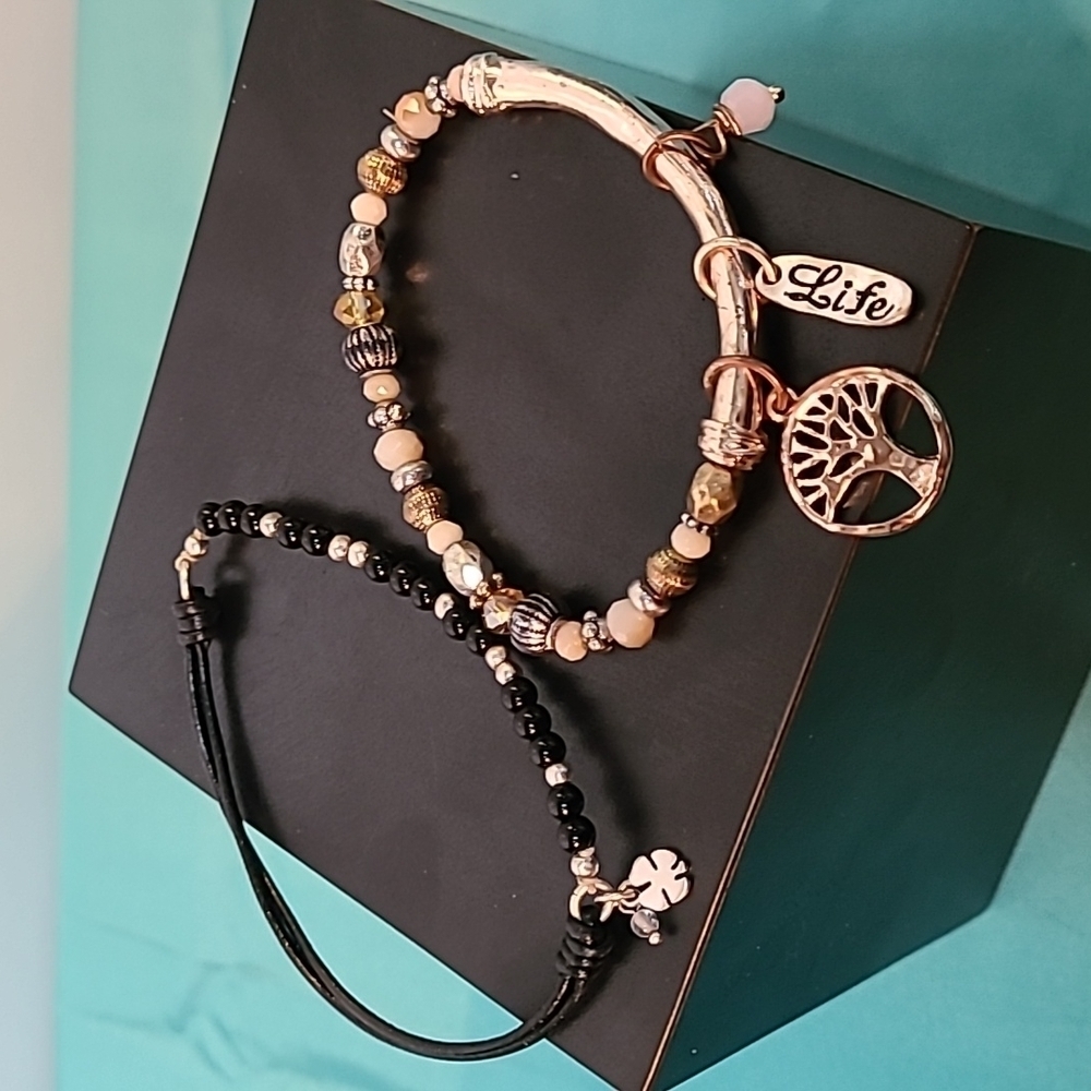 2 bracelets
